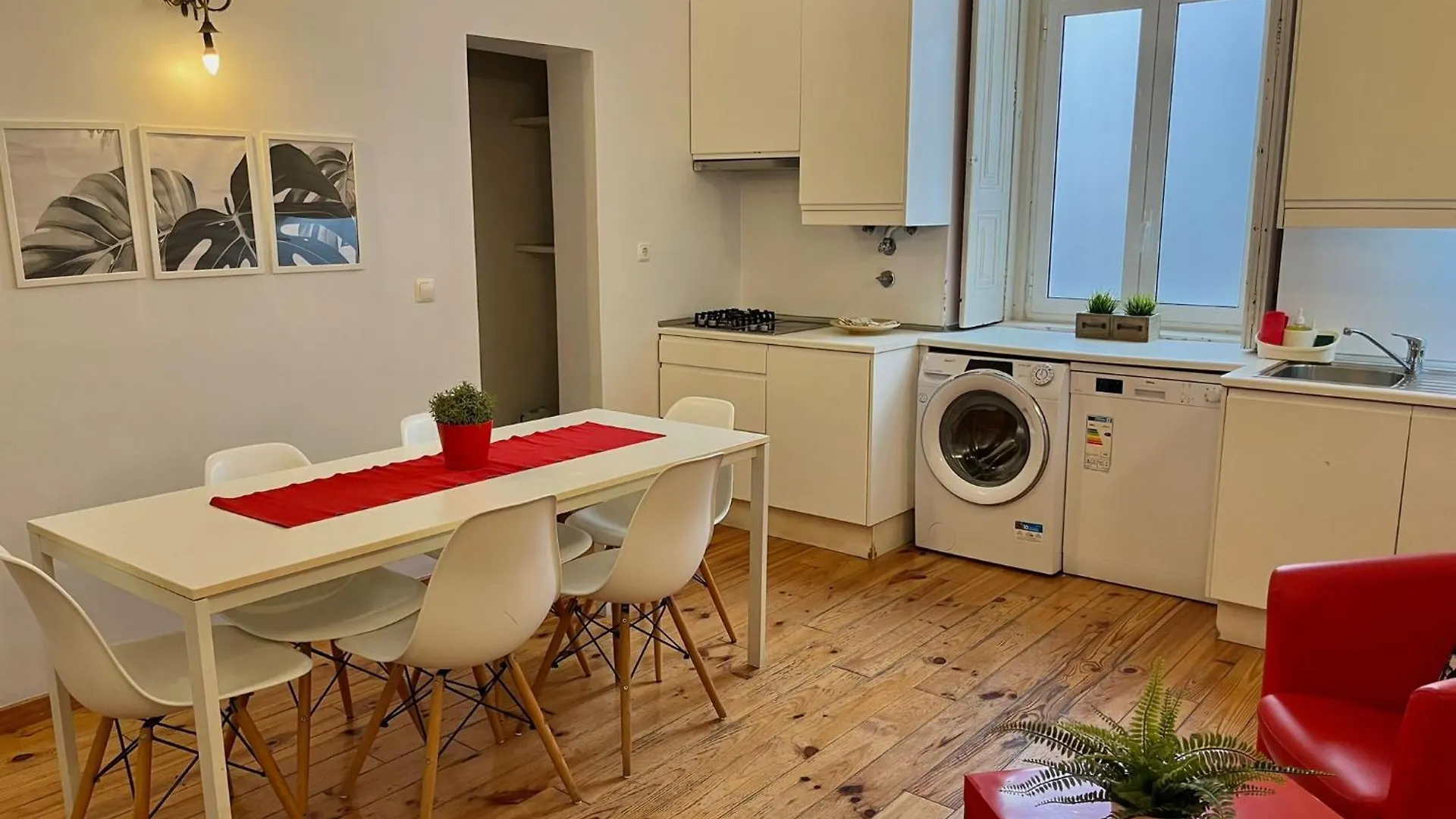 3 Bedroom, 2 Bathroom - Palma Residence Lisboa Portugal