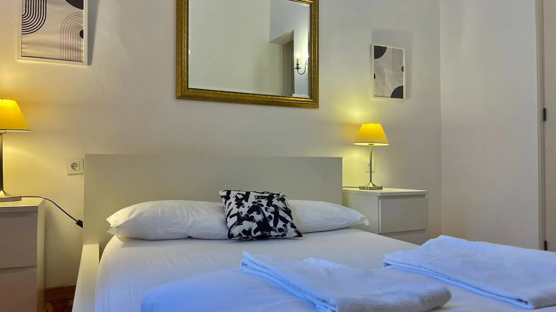 3 Bedroom, 2 Bathroom - Palma Residence Lisboa Portugal