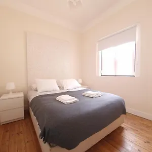 New! Cozy In The Center Lisboa