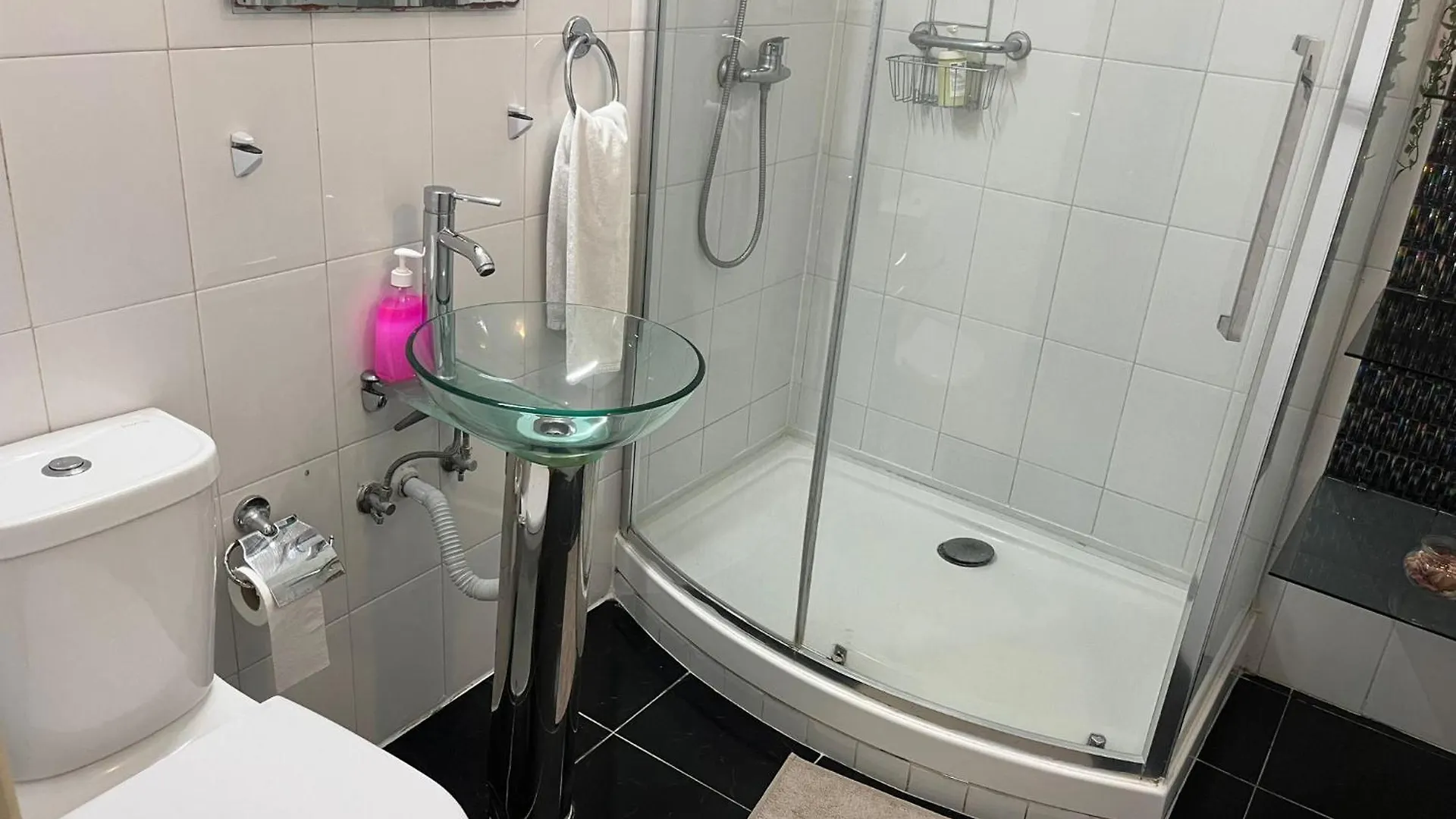3 Bedroom, 2 Bathroom - Palma Residence Lisbon